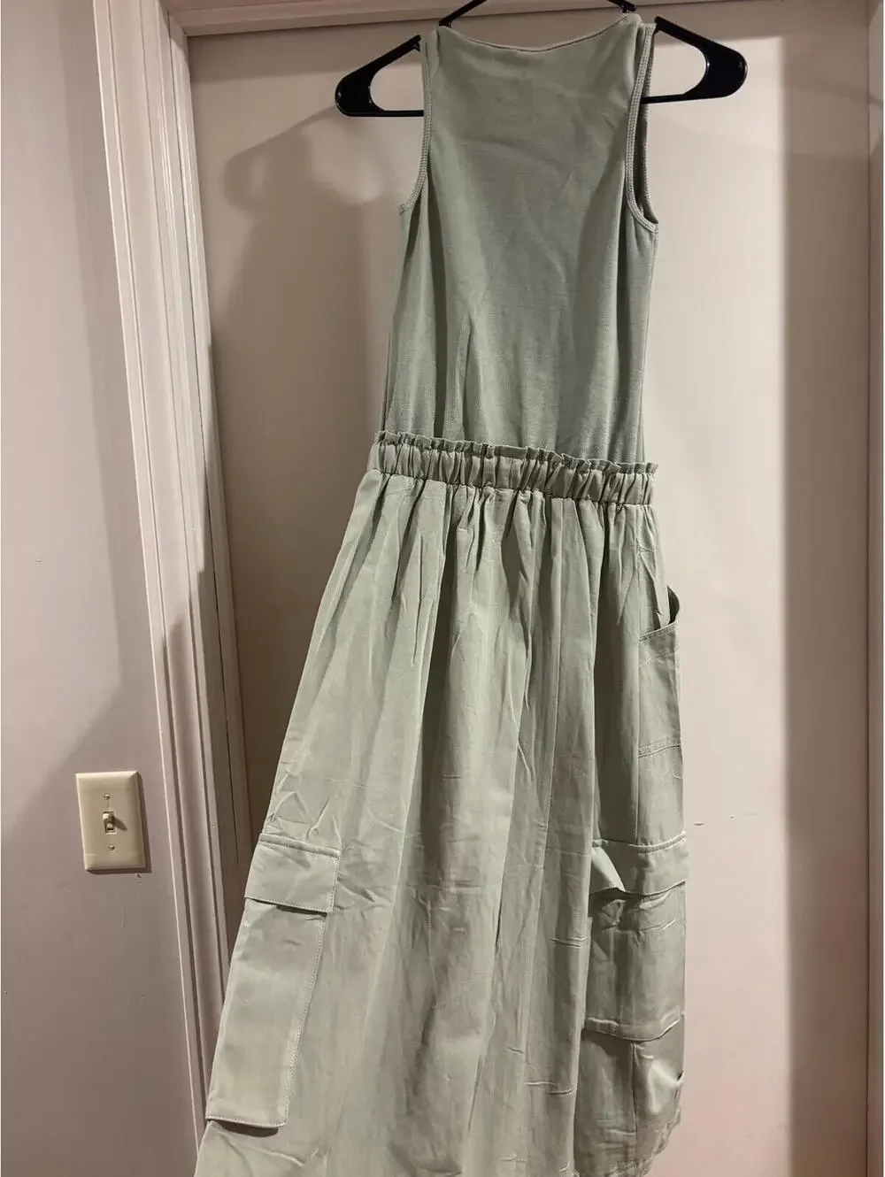Tractr Sage Green Maxi Dress Womens XS Ribbed Tank Cargo Pockets NWT - Picture 2 of 8